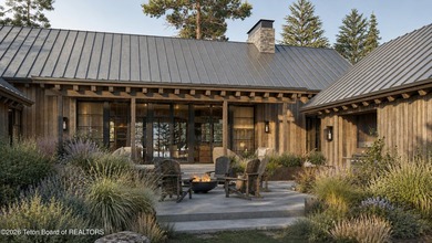 LOCATION, LOCATION, LOCATION! Nestled in the highly sought-after - photo 3