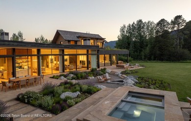 Tucked at the end of a quiet cul-de-sac in coveted Willowbrook - photo 6