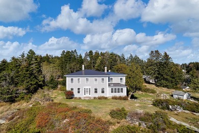 This iconic coastal landmark is being offered for the first time - photo 2