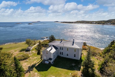 This iconic coastal landmark is being offered for the first time - photo 5