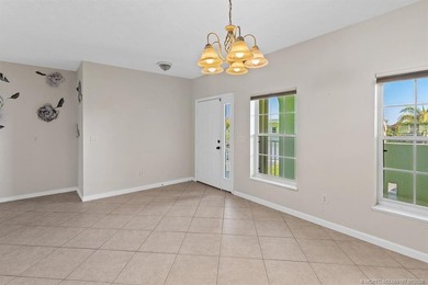 Welcome to this well-appointed two-bedroom, two-bathroom - photo 11