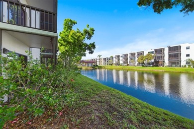 Discover peaceful Florida living in this charming 1 bedroom 1 - photo 15