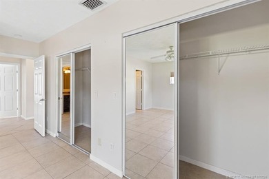 Welcome to this well-appointed two-bedroom, two-bathroom - photo 22