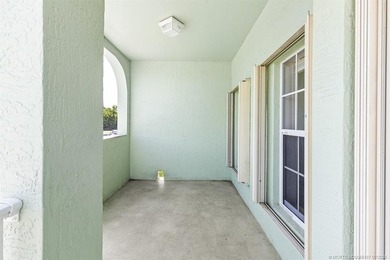 Welcome to this well-appointed two-bedroom, two-bathroom - photo 26