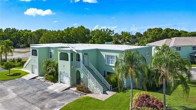 Welcome to this well-appointed two-bedroom, two-bathroom - photo 28