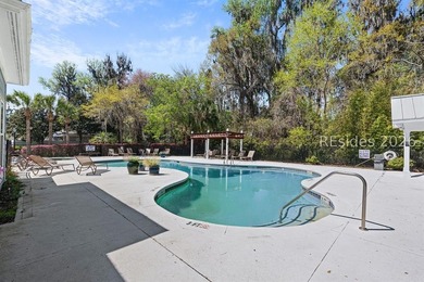 Enjoy easy Bluffton living in this 2BR/2BA condo located in the - photo 29