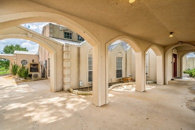 SPECTACULAR LUXURY ESTATE with 9,442 total livable SQFT and - photo 10