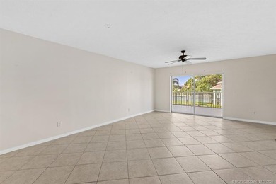 Welcome to this well-appointed two-bedroom, two-bathroom - photo 34