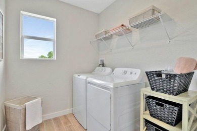 Former model home-all the upgrades! 2022 CBS Construction. Lived - photo 34