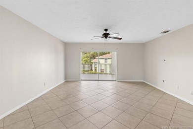 Welcome to this well-appointed two-bedroom, two-bathroom - photo 35