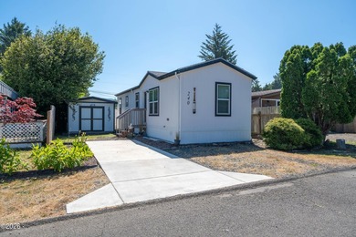Discover your own coastal getaway in the heart of Lincoln City! - photo 1