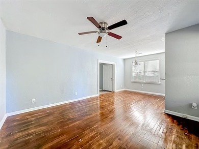 Great Opportunity - 3 Bedroom, 2 Bath Home in a Prime Central - photo 3