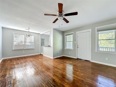 Great Opportunity - 3 Bedroom, 2 Bath Home in a Prime Central - photo 4
