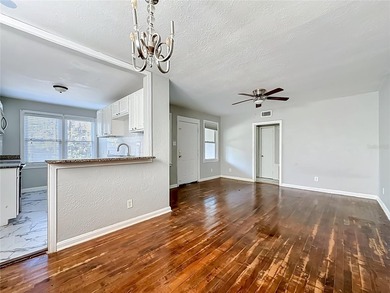 Great Opportunity - 3 Bedroom, 2 Bath Home in a Prime Central - photo 7