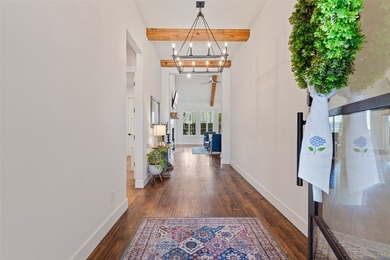 Sophisticated contemporary design and turnkey luxury come - photo 4