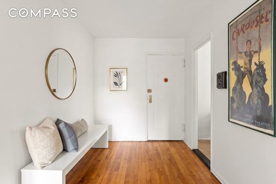 Beautifully renovated, move-in ready, sunny, spacious, one - photo 5