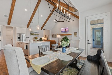 Sophisticated contemporary design and turnkey luxury come - photo 8
