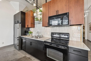 Historic Cream of Wheat factory loft in NE Minneapolis. A true - photo 9