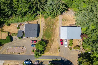 Minutes from Alsea Bay, the ocean, and some of the best fishing - photo 7