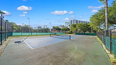 $20K-$30K Gross Rental Income. HOA Covers ALL Utilities. Gulf - photo 31