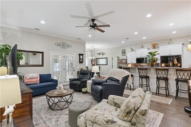 IMMACULATE AND GORGEOUS! IMPECCABLE landscaping! Great open - photo 7