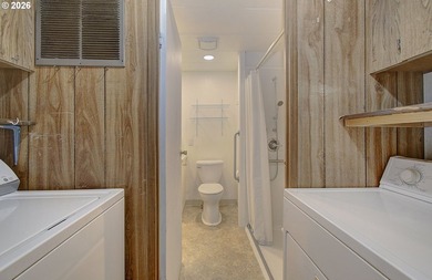 Welcome home to this 2-bedroom, 2-bath double-wide manufactured - photo 18