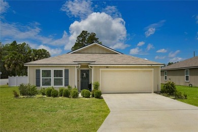LOVELY 4 BEDROOM HOME WITH VINYL FENCED BACKYARD. SPACIOUS - photo 1