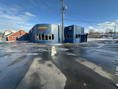 (private lake, pond, creek) Commercial Active Under Contract in Concord Michigan