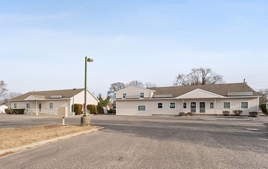 High-visibility, fully leased commercial investment opportunity - photo 1