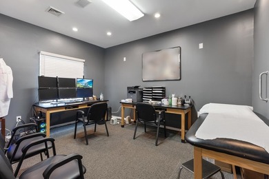 High-visibility, fully leased commercial investment opportunity - photo 7