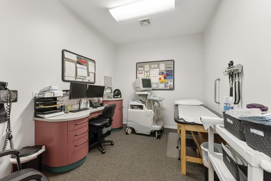 High-visibility, fully leased commercial investment opportunity - photo 8