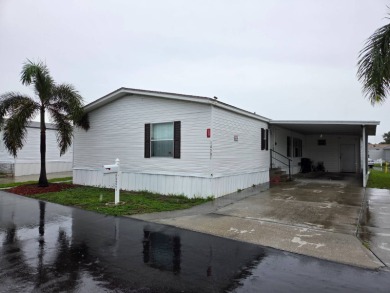 (private lake, pond, creek) Home For Sale in Tampa Florida