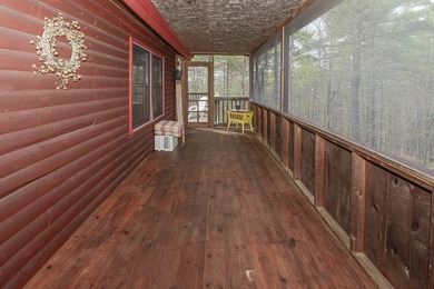 Cozy 2 BR, 2 Bath log sided home with knotty pine interior on a - photo 7