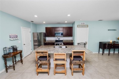 Welcome to a home that makes everyday living simple and - photo 9