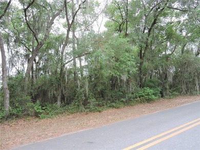Location is on the grounds of the historical Darien Golf Club - photo 1