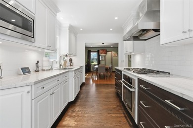 Welcome to 2595 Yorktown St., a fabulous Colonial perfectly - photo 15