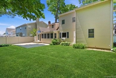 Welcome to 2595 Yorktown St., a fabulous Colonial perfectly - photo 35