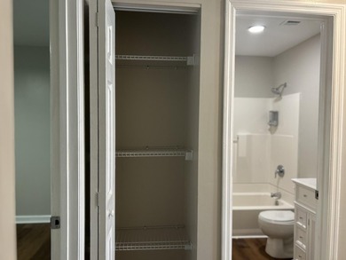 Don't miss this fully refreshed, top-floor 2-bedroom, 1-bath - photo 18