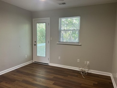 Don't miss this fully refreshed, top-floor 2-bedroom, 1-bath - photo 20