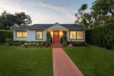Enchanting single-level California Cottage with stunning - photo 1