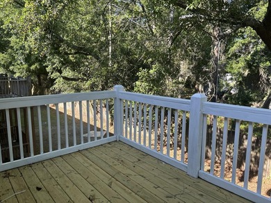 Don't miss this fully refreshed, top-floor 2-bedroom, 1-bath - photo 22
