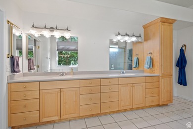 Beautiful 8,500+ sq ft home on 5.32 acres with stunning mountain - photo 25