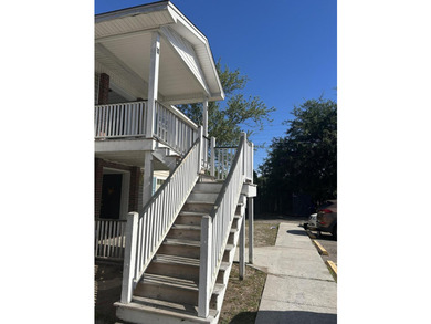Don't miss this fully refreshed, top-floor 2-bedroom, 1-bath - photo 27