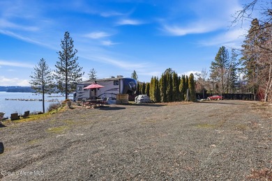 Discover this once-in-a-lifetime legacy lakefront property - photo 3
