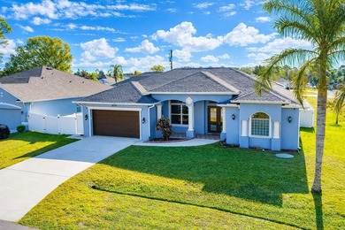 Step into this meticulously maintained 2006 CBS built home - photo 1