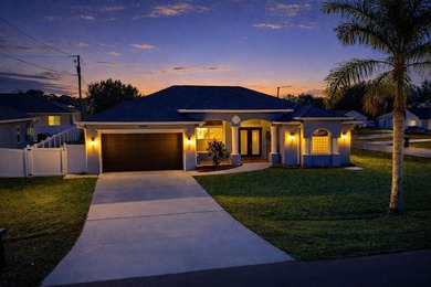 Step into this meticulously maintained 2006 CBS built home - photo 2