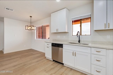 Beautifully remodeled top floor condominium with stunning views - photo 14