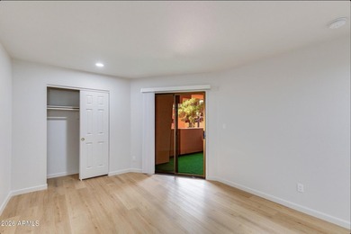 Beautifully remodeled top floor condominium with stunning views - photo 16