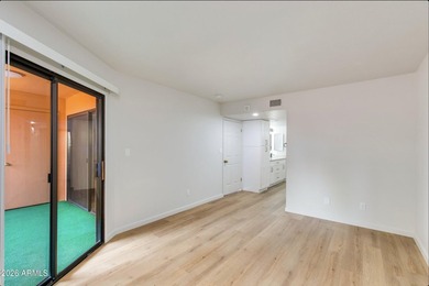 Beautifully remodeled top floor condominium with stunning views - photo 18