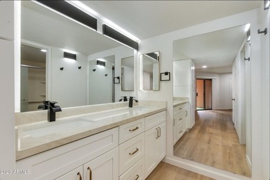 Beautifully remodeled top floor condominium with stunning views - photo 19